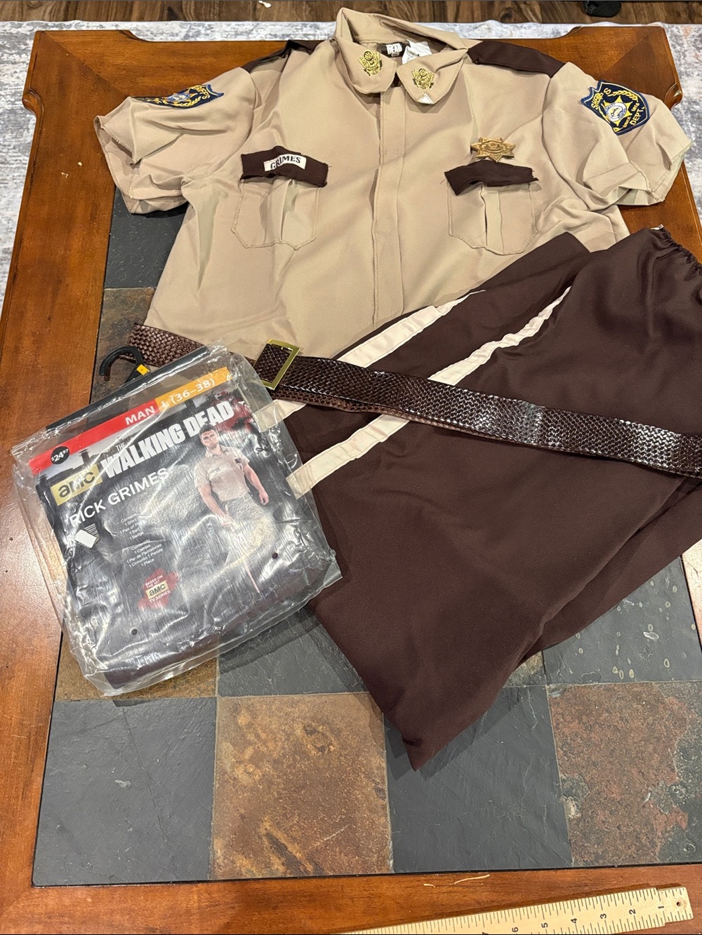 The Walking Dead Rick Grimes Sheriff Costume - Tan & Brown size Large 36-38